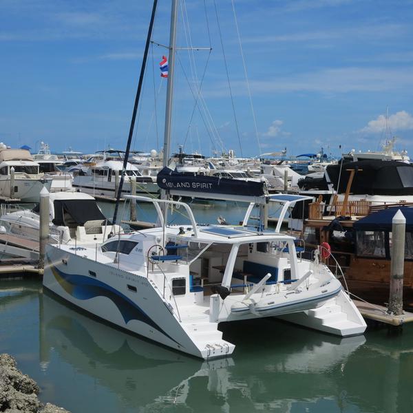 Book yachts online - catamaran - Island Spirit - 410 - Fortunate Sun - rent