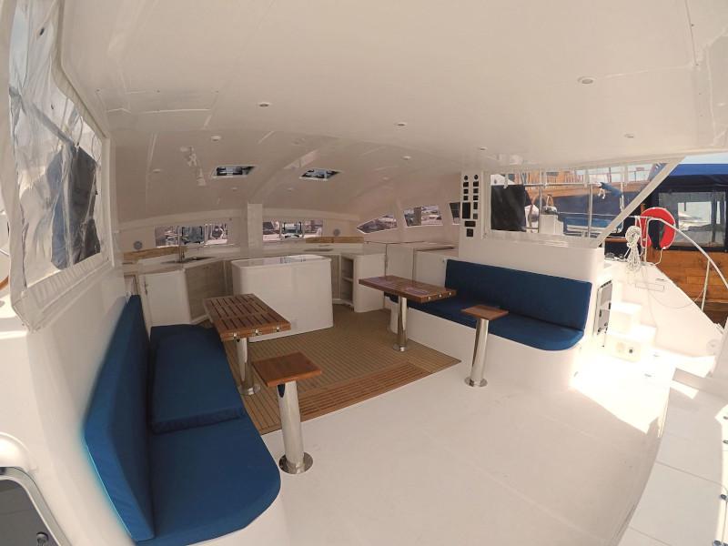 Book yachts online - catamaran - Island Spirit - 410 - Fortunate Sun - rent