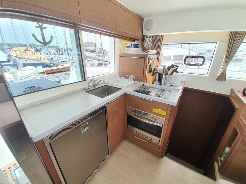 Book yachts online - catamaran - Lagoon 40 - Papi - rent