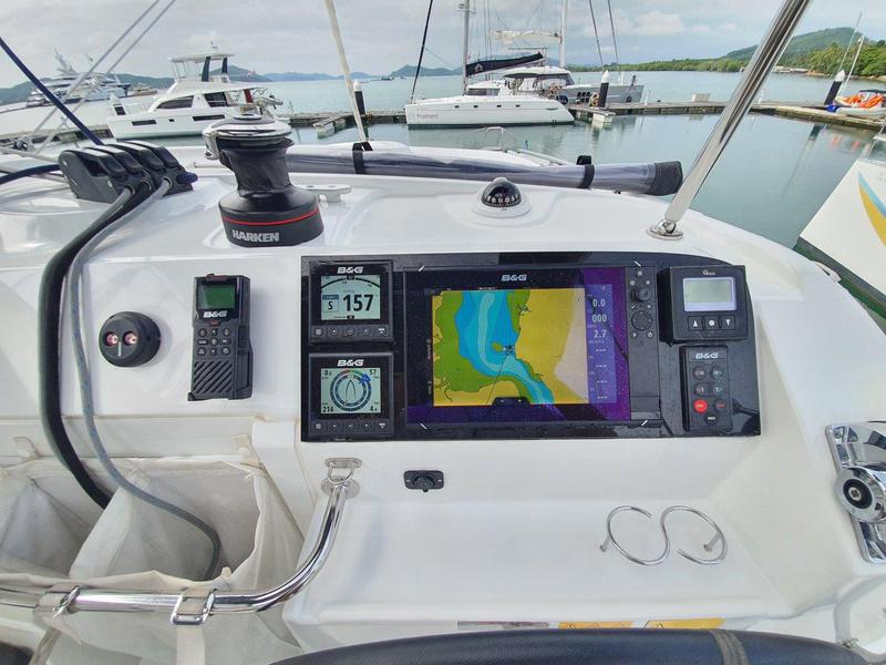 Book yachts online - catamaran - Lagoon 40 - Papi - rent