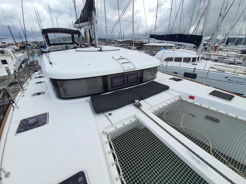 Book yachts online - catamaran - Lagoon 40 - Papi - rent
