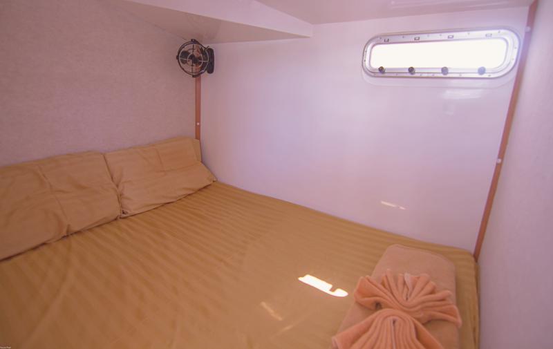 Book yachts online - catamaran - Island Spirit 380 - Island Breeze - rent