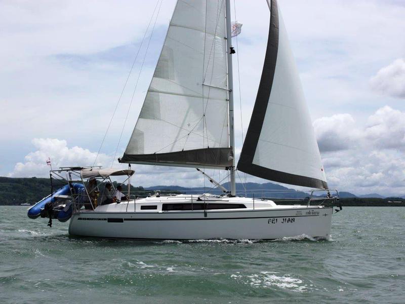 Book yachts online - sailboat - Bavaria 33 Cruiser - Fei Jian - rent