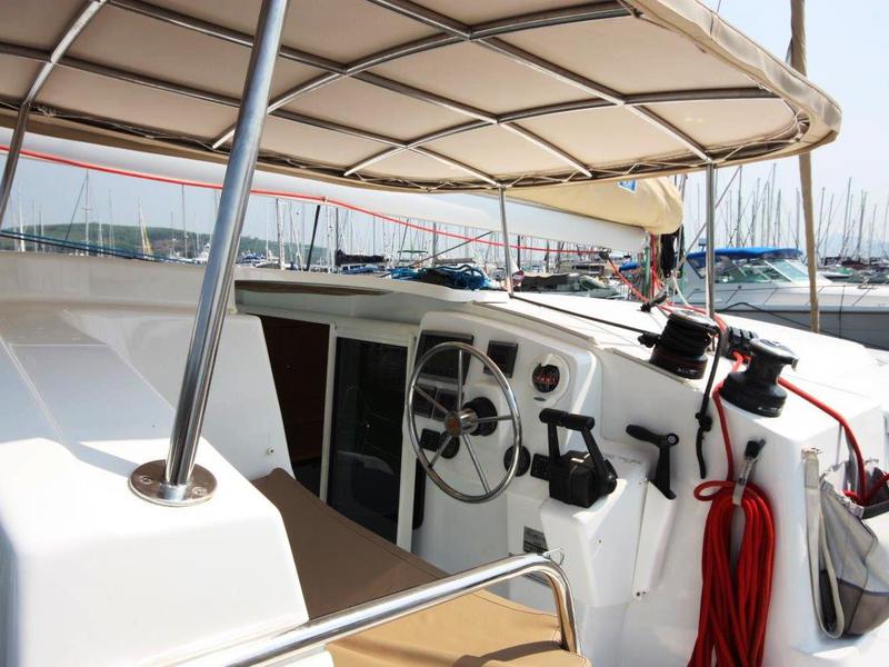 Book yachts online - catamaran - Mahé - 36 - Happy Eva - rent