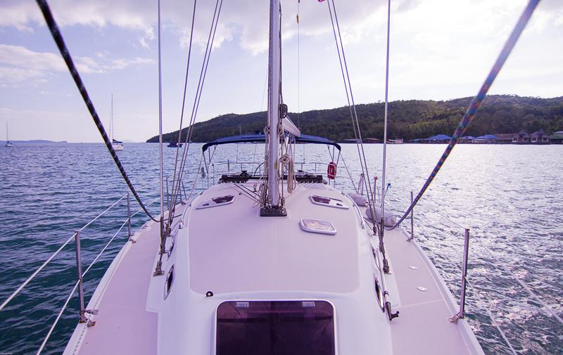 Book yachts online - sailboat - Catalina 375 - Vag Alame - rent