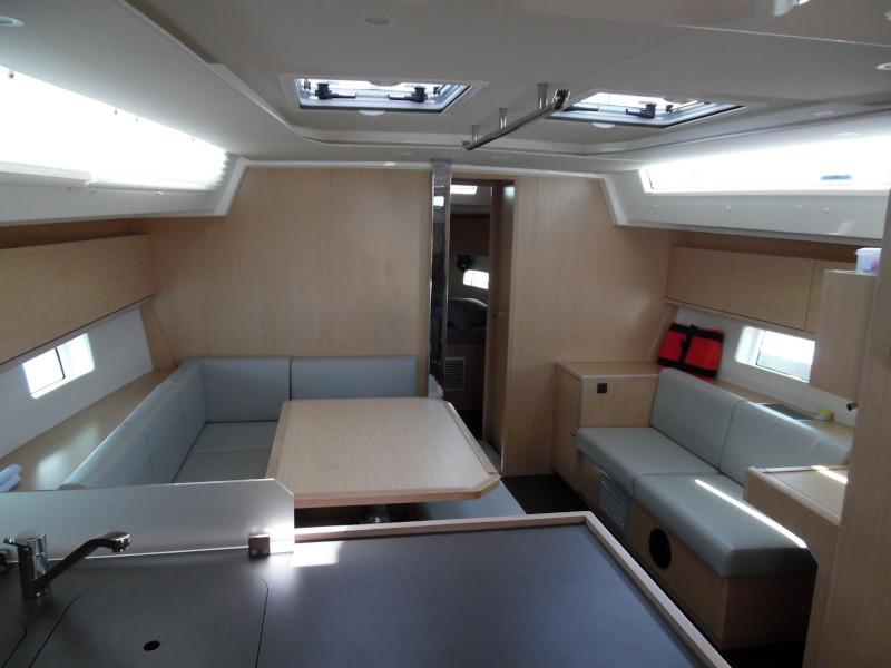 Book yachts online - sailboat - Bavaria - C45 - Isabella 2 - rent