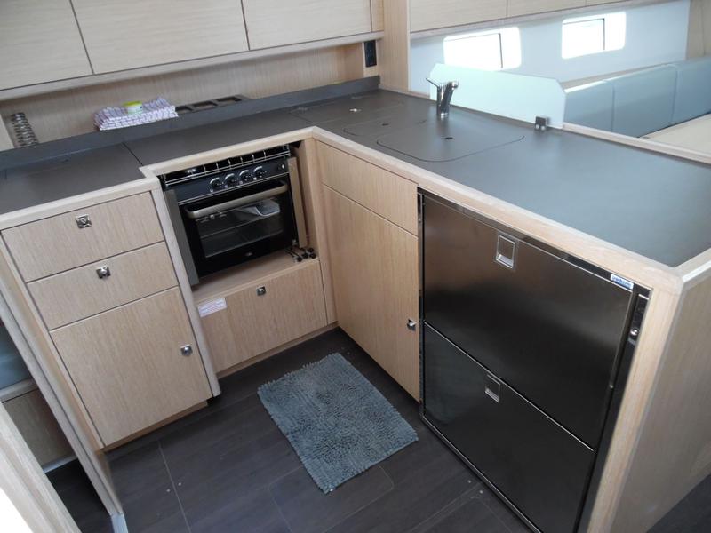 Book yachts online - sailboat - Bavaria - C45 - Southern Star - rent