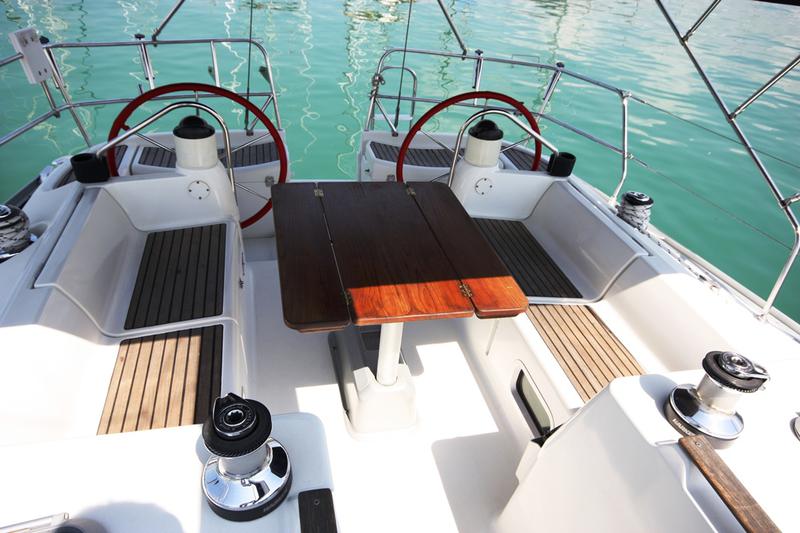 Book yachts online - sailboat - Sun Odyssey 40 - Sandy Ann - rent
