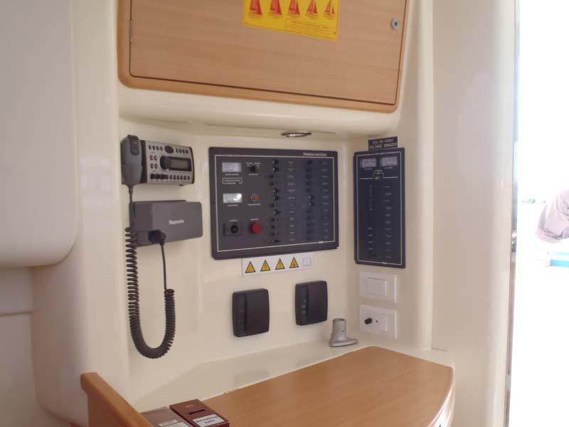 Book yachts online - catamaran - Leopard 4300 - Sundowner - rent