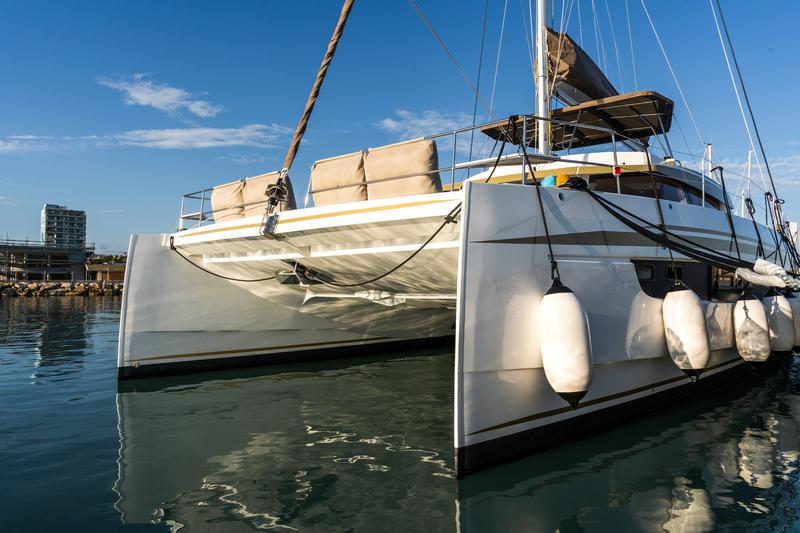 Book yachts online - catamaran - Bali 5.4. - Signature Concept - rent