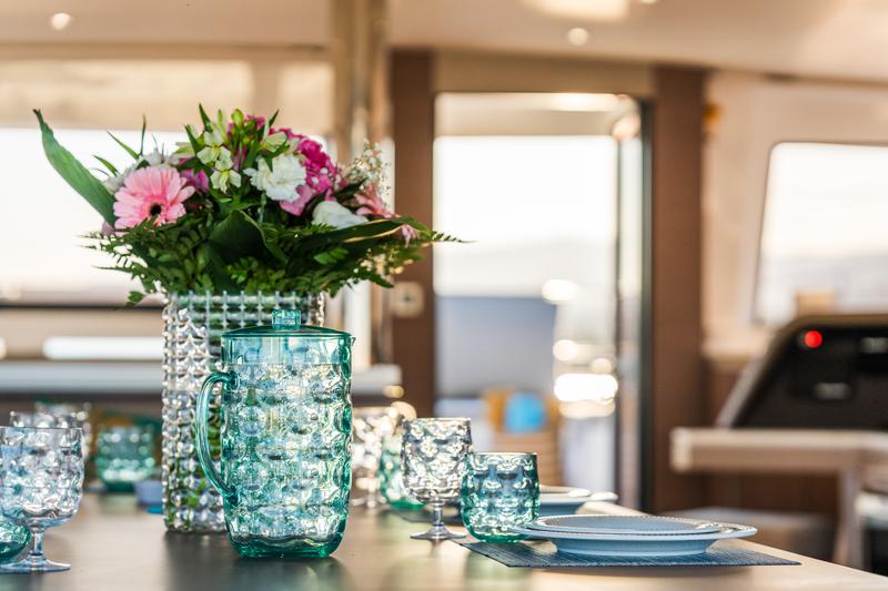 Book yachts online - catamaran - Bali 5.4. - Signature Concept - rent