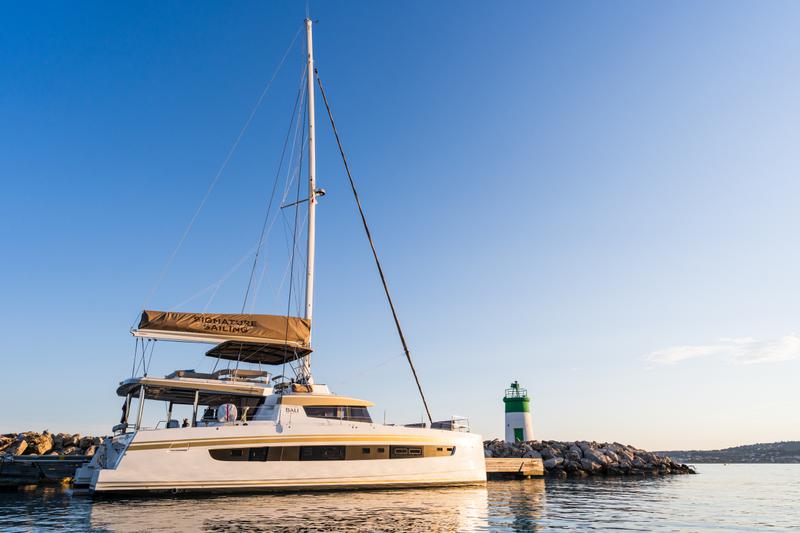 Book yachts online - catamaran - Bali 5.4. - Signature Concept - rent
