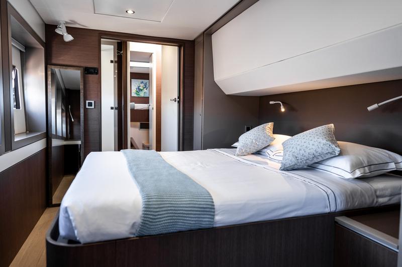 Book yachts online - catamaran - Bali 5.4. - Signature Concept - rent