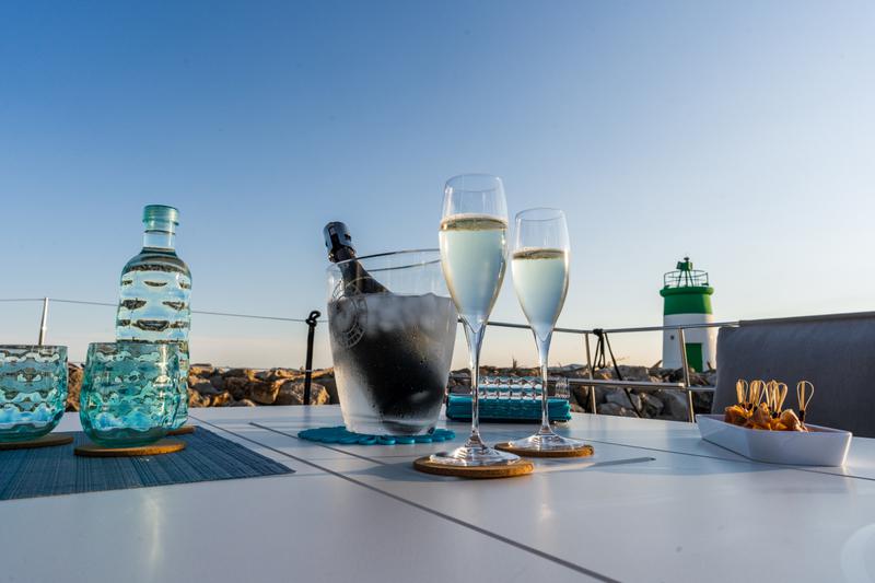 Book yachts online - catamaran - Bali 5.4. - Signature Concept - rent