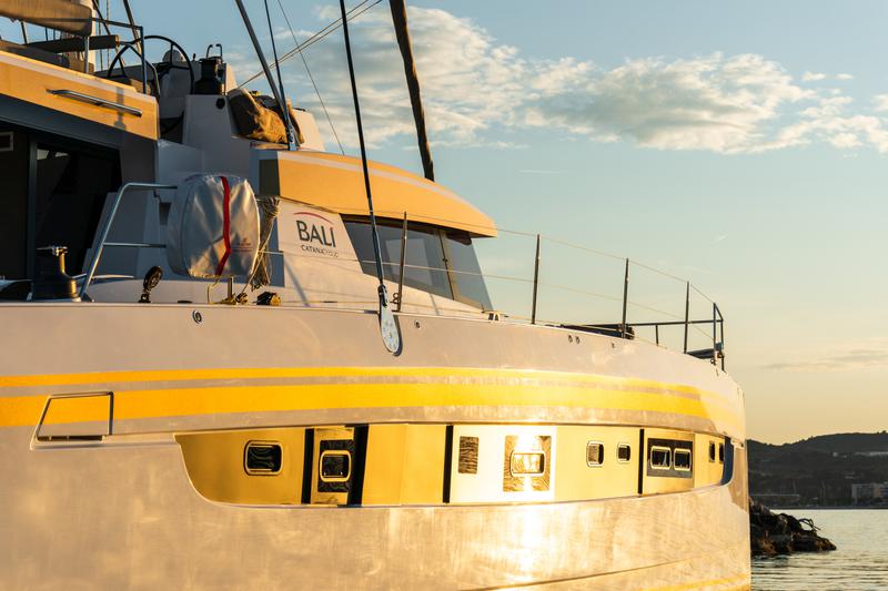 Book yachts online - catamaran - Bali 5.4. - Signature Concept - rent