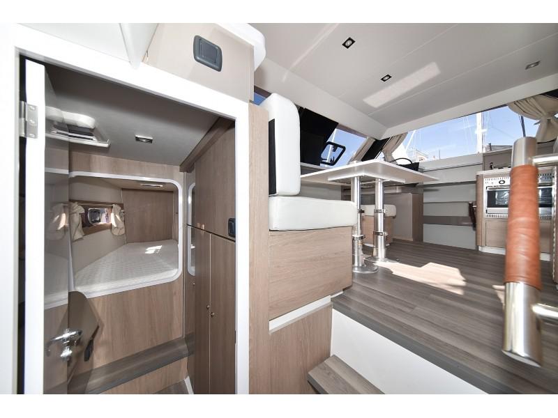 Book yachts online - catamaran - Aventura 34 - Jumping Fitness - rent