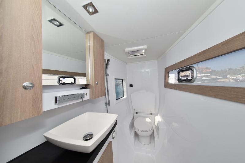 Book yachts online - catamaran - Aventura 34 - Jumping Fitness - rent