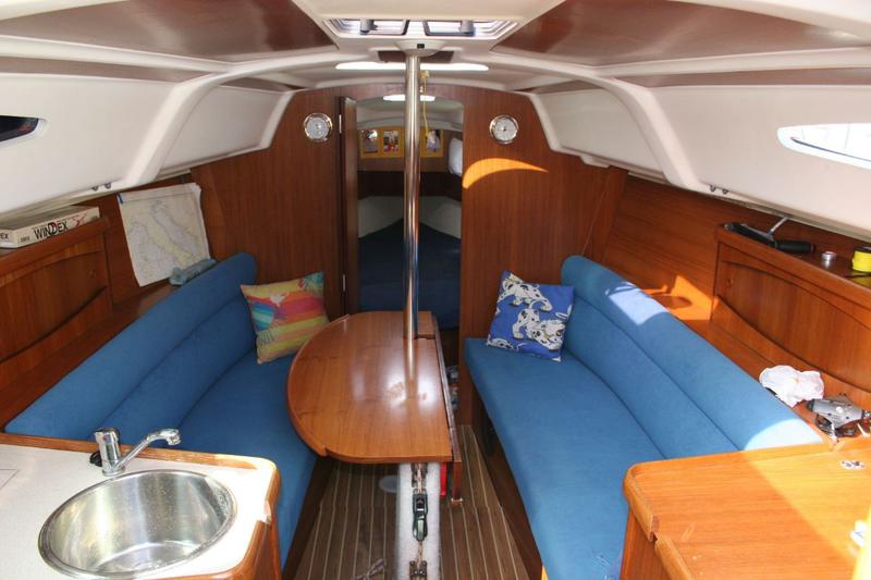 Book yachts online - sailboat - Sun Odyssey 29.2 - Mirabai - rent