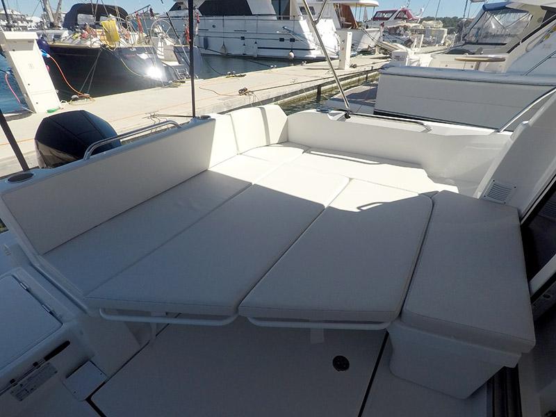 Book yachts online - motorboat - Antares 8 OB - Lovre - NEW 2021! - rent