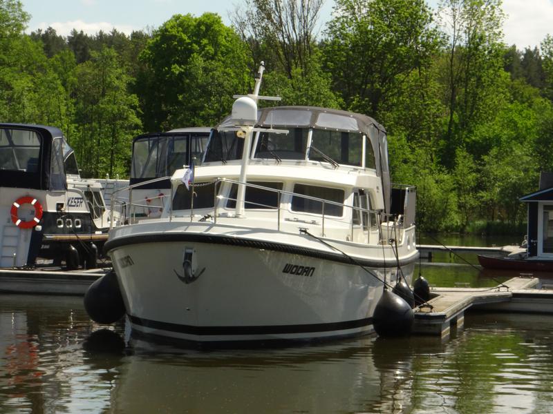 Book yachts online - motorboat - Linssen GS 40.9 AC - Wodan (Sa) - rent