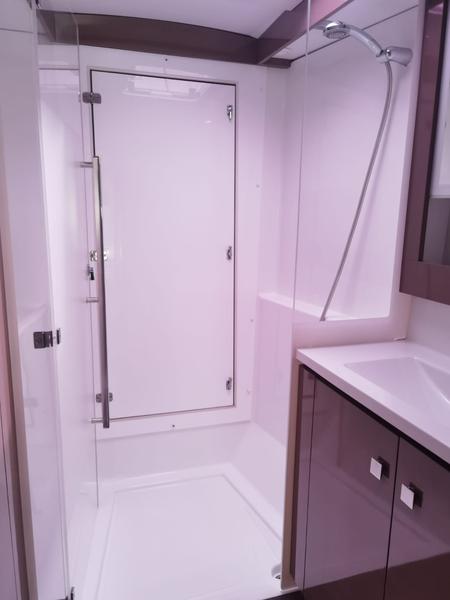 Book yachts online - catamaran - Lucia 40 - Floreanne - rent