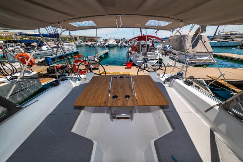 Book yachts online - sailboat - Oceanis 40.1 - Poseidon - rent