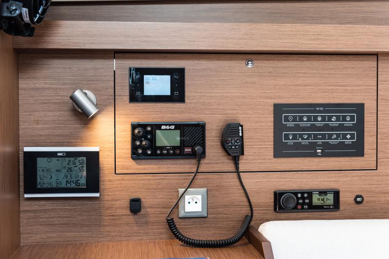 Book yachts online - sailboat - Oceanis 40.1 - Poseidon - rent