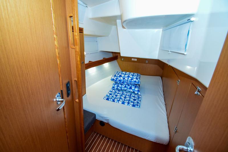 Book yachts online - sailboat - Bavaria 50 Cruiser - MINA - rent