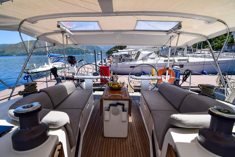 Book yachts online - sailboat - Bavaria 50 Cruiser - MINA - rent