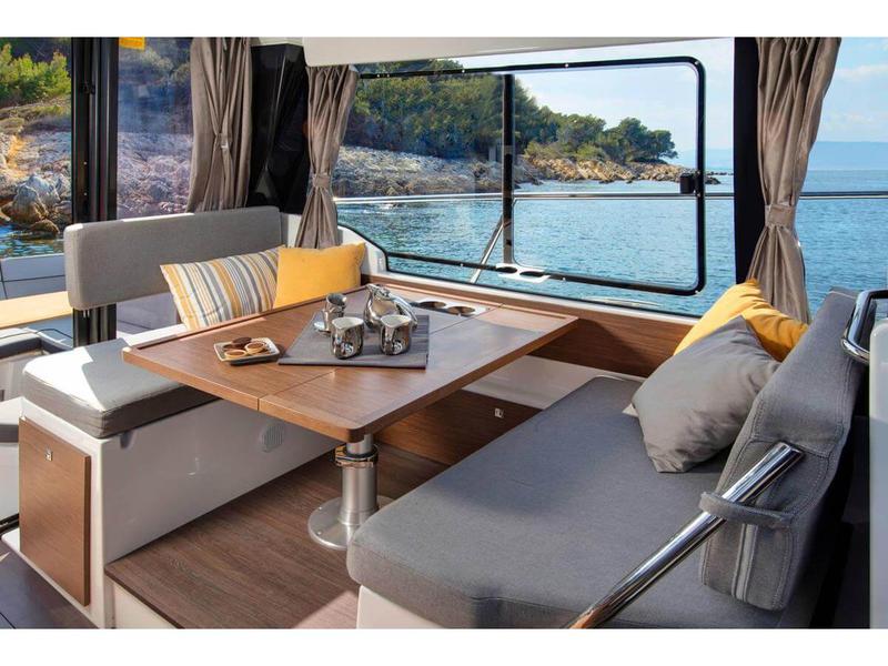 Book yachts online - motorboat - Merry Fisher 1095 FLY - Tana - rent