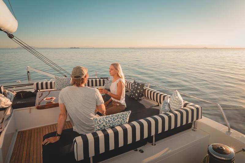 Book yachts online - catamaran - Open Ocean 740Performance - Skimmer - rent