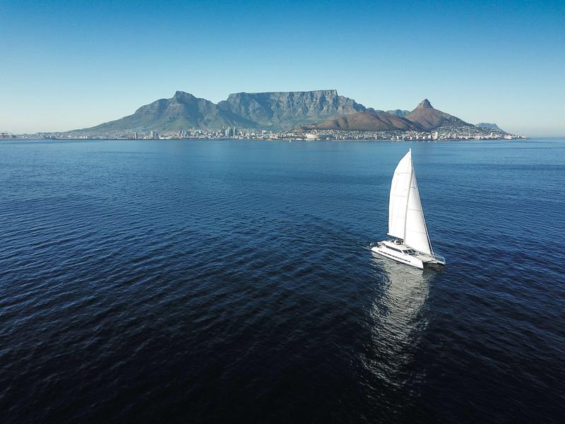 Book yachts online - catamaran - Open Ocean 740Performance - Skimmer - rent