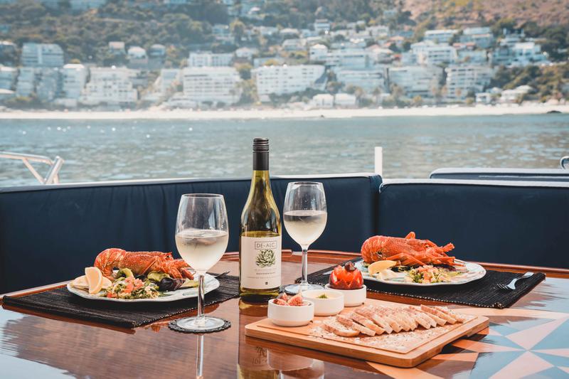 Book yachts online - catamaran - Open Ocean 740Performance - Skimmer - rent