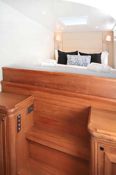 Book yachts online - catamaran - Open Ocean 740Performance - Skimmer - rent