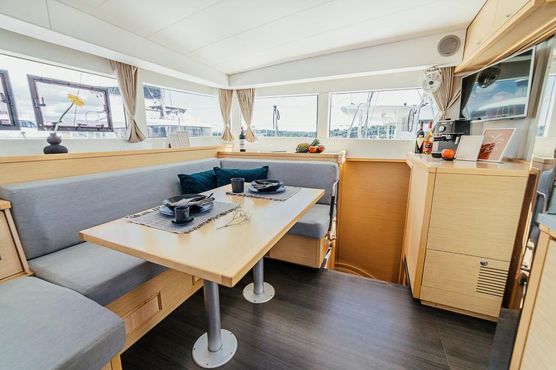 Book yachts online - catamaran - Lagoon 39 - NEMO - rent