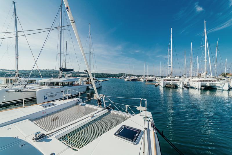 Book yachts online - catamaran - Lagoon 40 - MEEA - rent