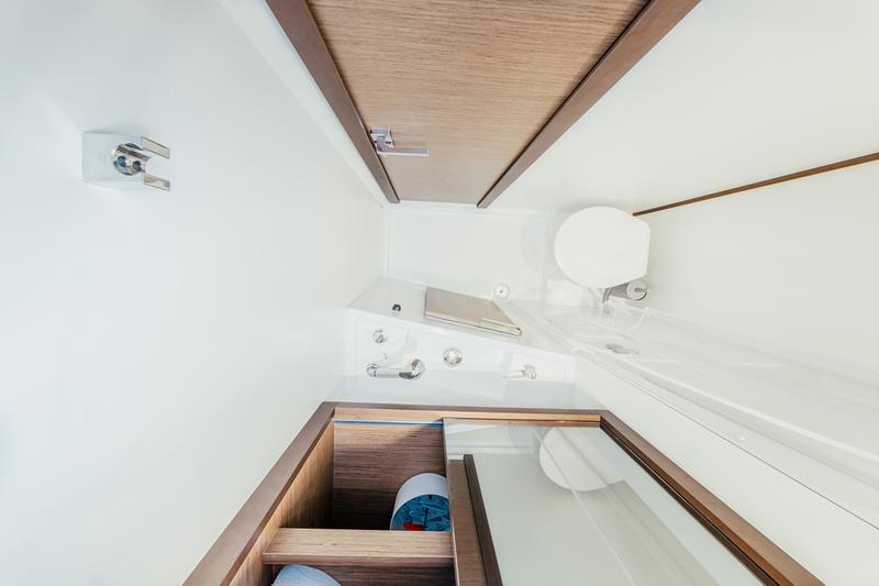 Book yachts online - catamaran - Lagoon 40 - MEEA - rent