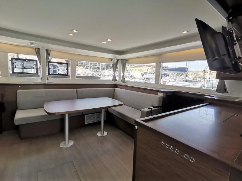 Book yachts online - catamaran - Lagoon 450 Sport - twin elli - rent