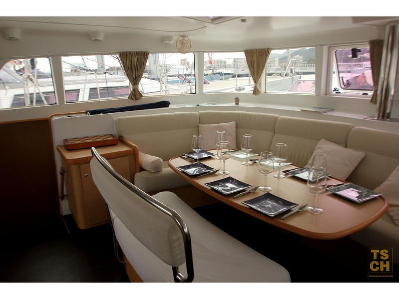 Book yachts online - catamaran - Lagoon 440 - Aina - rent