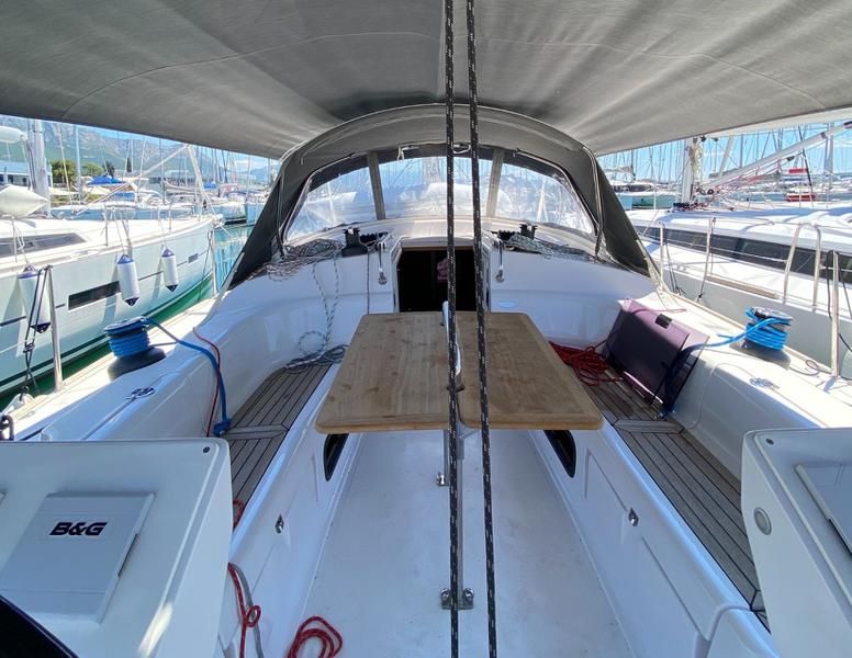 Book yachts online - sailboat - Salona 44 - LeeLoo - rent