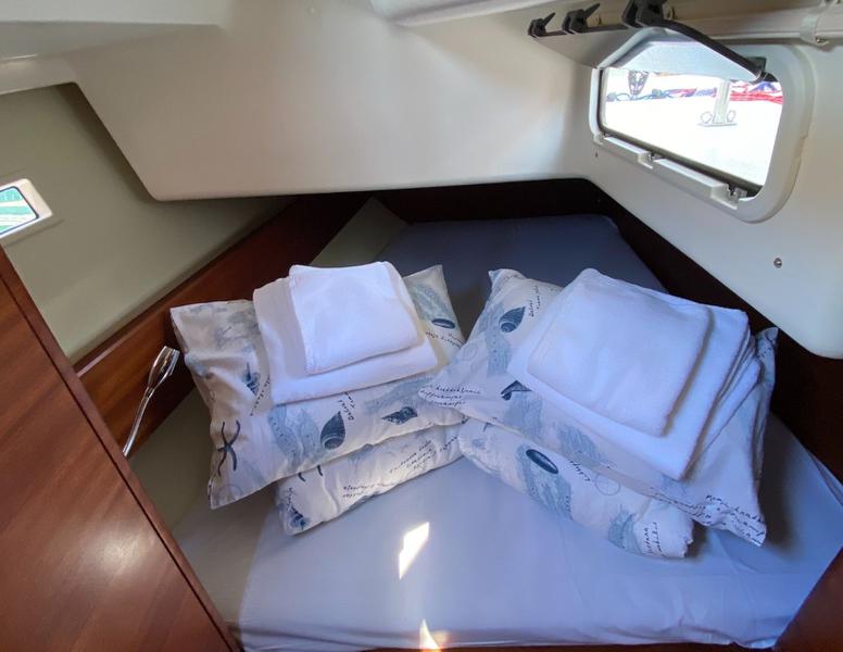 Book yachts online - sailboat - Salona 44 - LeeLoo - rent