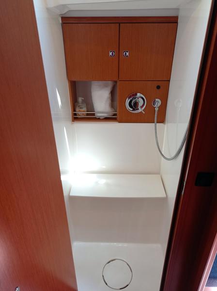 Book yachts online - sailboat - Bavaria Cruiser 46 - AELIA - rent