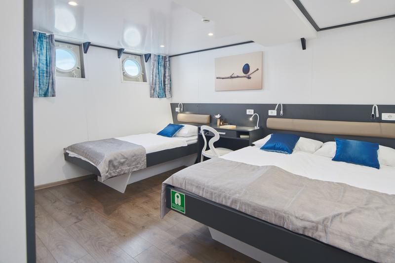 Book yachts online - motorboat - Motoryacht - Lupus Mare - rent