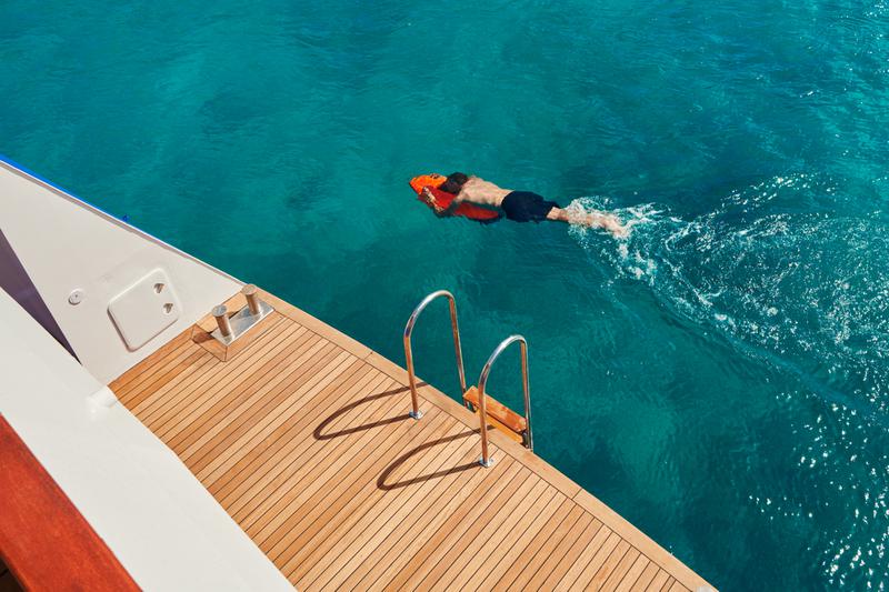 Book yachts online - motorboat - Motoryacht - Lupus Mare - rent