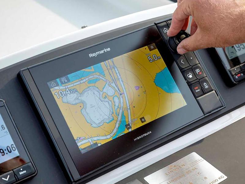 Book yachts online - motorboat - Linssen 35 SL - Speyside - rent