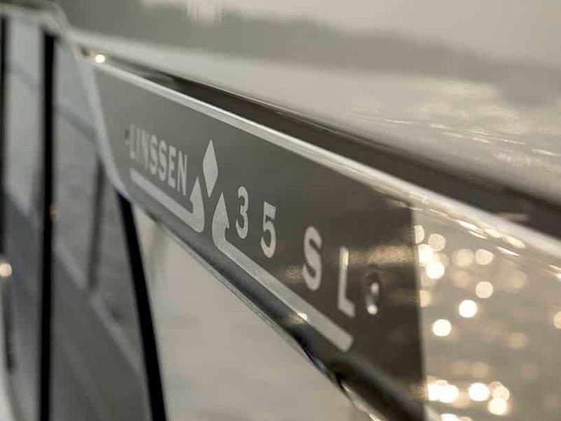 Book yachts online - motorboat - Linssen 35 SL - Speyside - rent