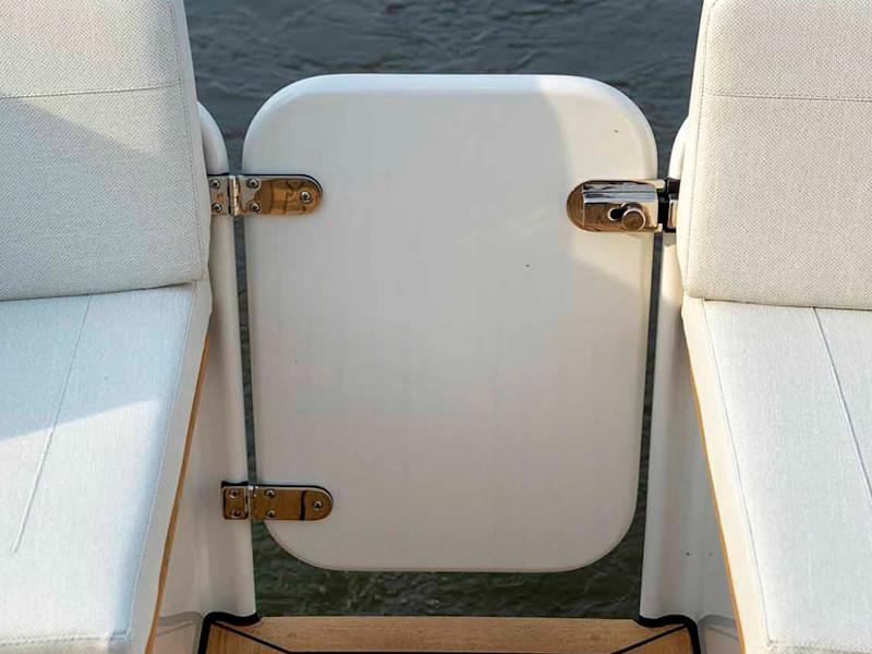 Book yachts online - motorboat - Linssen 35 SL - Speyside - rent