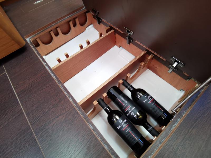 Book yachts online - sailboat - Dufour 390 Grand Large - Antares - rent