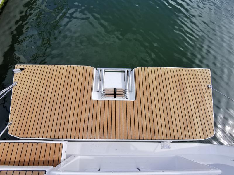 Book yachts online - sailboat - Dufour 390 Grand Large - Antares - rent