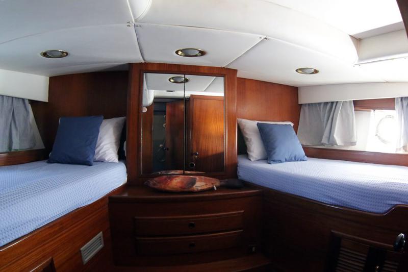 Book yachts online - motorboat - Motoryacht - Kallista - rent